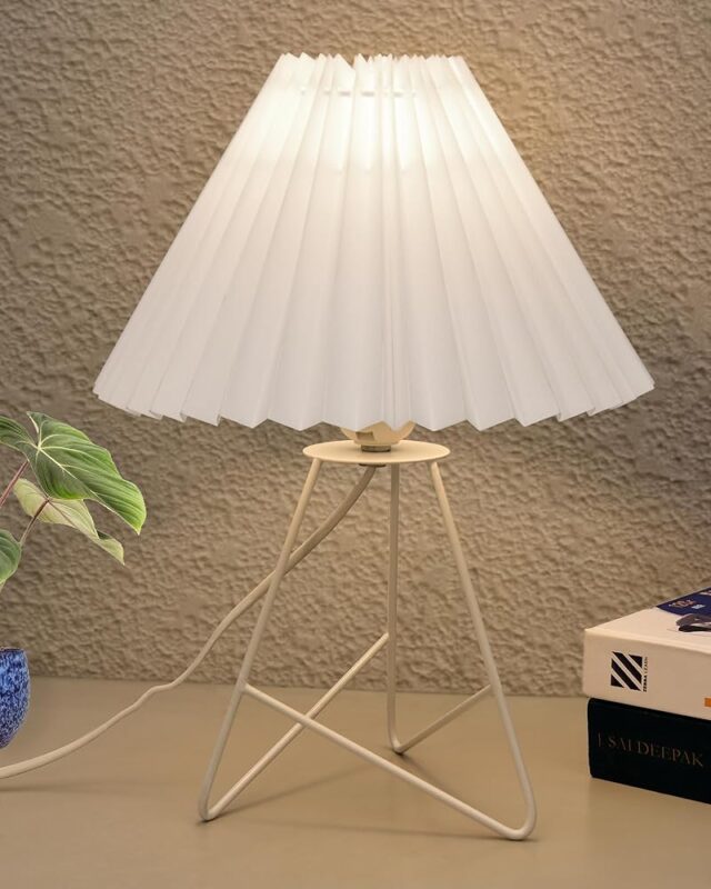 Homesake®Retro Down to The Wire Metal Table Lamp with Fabric Shade, Bedside Lamp Gift Housewarming Home Living Room, Pleated Shade (White)